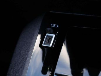 Peugeot 208 1.2 Hybrid 100 Allure 5dr e-DSC6