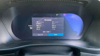 Volvo XC40 2.0 B4P Plus Dark 5dr Auto