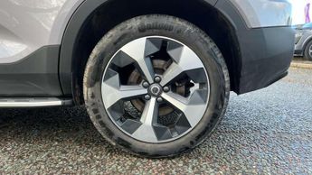 Volvo XC40 2.0 B4P Plus Dark 5dr Auto