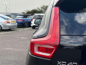 Volvo XC40 2.0 B4P R DESIGN Pro 5dr Auto [7 speed]