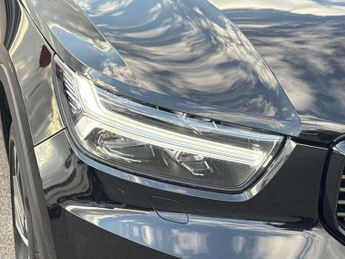 Volvo XC40 2.0 B4P R DESIGN Pro 5dr Auto [7 speed]