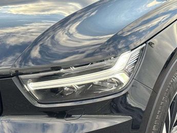 Volvo XC40 2.0 B4P R DESIGN Pro 5dr Auto [7 speed]