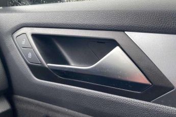 Volkswagen T-Roc 1.5 TSI Life 5dr DSG