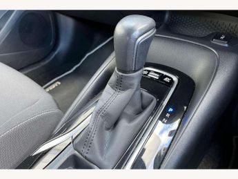 Toyota Corolla 2.0 VVT-i Hybrid Design 5dr CVT