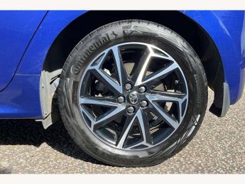 Toyota Yaris 1.5 Hybrid Design 5dr CVT