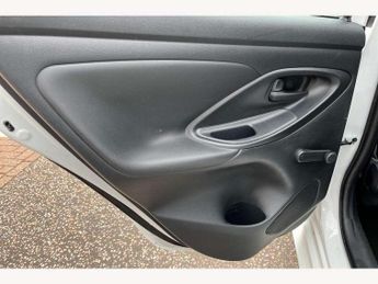 Toyota Yaris 1.5 Hybrid Icon 5dr CVT