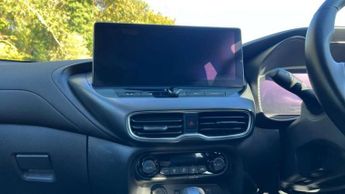 Nissan Juke 1.0 DiG-T N-Connecta 5dr DCT