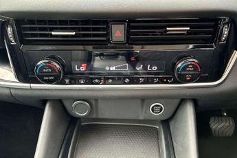 Nissan Qashqai 1.3 DiG-T MH 158 N-Connecta 5dr Xtronic