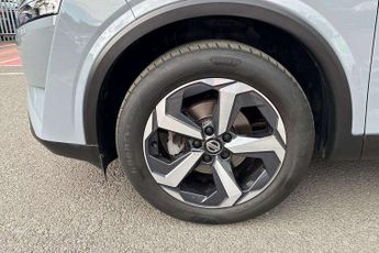 Nissan Qashqai 1.3 DiG-T MH 158 N-Connecta 5dr Xtronic