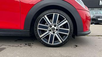 MINI Hatchback 5dr 1.5 Cooper Exclusive 5dr Auto