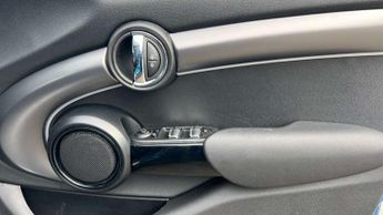 MINI Hatchback 5dr 1.5 Cooper Exclusive 5dr Auto