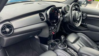 MINI Hatchback 5dr 1.5 Cooper Exclusive 5dr Auto