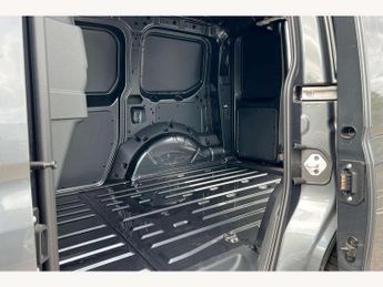Volkswagen Caddy 2.0 TDI 122PS Commerce Pro Van DSG [Tech Pack]