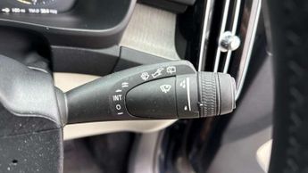 Volvo XC40 2.0 B4P Inscription Pro 5dr Auto