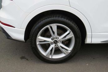 Audi Q3 45 TFSI e S Line 5dr S Tronic