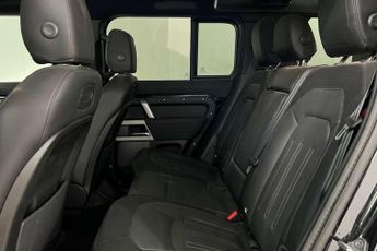 Land Rover Defender 3.0 D250 X-Dynamic SE 110 5dr Auto