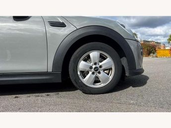 MINI Hatchback 1.5 Cooper Classic 3dr Auto
