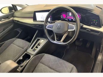 Volkswagen Golf 2.0 TDI Life 5dr DSG