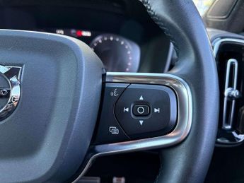 Volvo XC40 1.5 T3 [163] R DESIGN 5dr Geartronic
