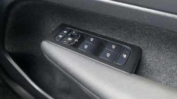 Volvo XC40 1.5 T5 Recharge PHEV R DESIGN Pro 5dr Auto