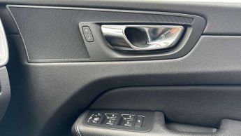 Volvo XC60 2.0 B4D Momentum 5dr AWD Geartronic