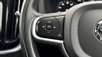 Volvo XC60 2.0 B4D Momentum 5dr AWD Geartronic