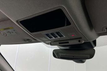 Land Rover Discovery 3.0 SDV6 HSE Luxury 5dr Auto