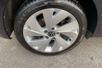 Volkswagen Golf 1.5 eTSI 150 Style 5dr DSG