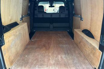 Volkswagen Caddy Maxi 2.0 TDI 122PS Commerce Pro Van DSG