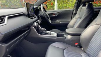 Toyota RAV4 2.5 VVT-i Hybrid Dynamic 5dr CVT