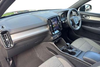 Volvo XC40 2.0 B3P Core 5dr Auto