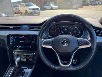 Volkswagen Passat Estate 2.0 TDI SCR 190 R-Line 5dr DSG