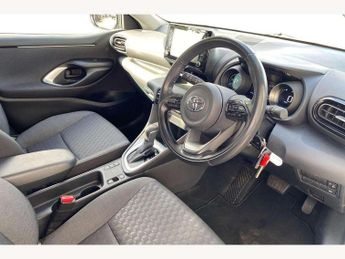 Toyota Yaris 1.5 Hybrid Design 5dr CVT