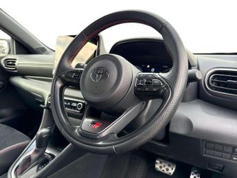 Toyota Yaris 1.5 Hybrid 130 GR Sport 5dr CVT