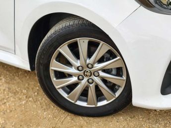 Toyota Yaris 1.5 Hybrid Icon 5dr CVT