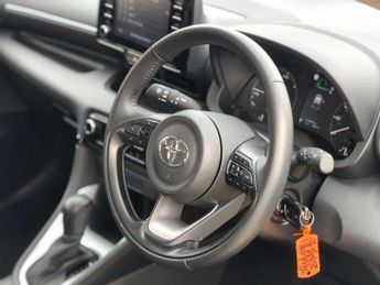 Toyota Yaris 1.5 Hybrid Icon 5dr CVT