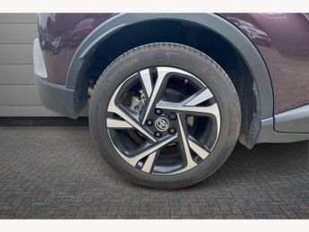 Toyota C-HR 1.8 Hybrid Design 5dr CVT