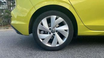 Volkswagen Golf 1.5 eTSI 150 Style 5dr DSG