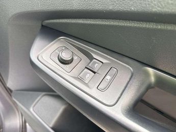 Volkswagen Caddy Maxi 2.0 TDI 122PS Commerce Pro Van DSG