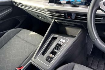 Volkswagen Golf 2.0 TDI Life 5dr DSG