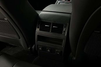 Jaguar F-Pace 2.0 P250 R-Dynamic SE 5dr Auto AWD