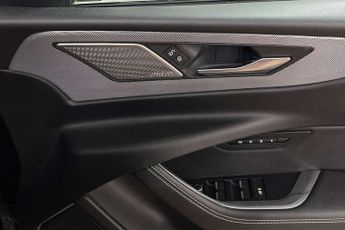 Jaguar XE 2.0d R-Dynamic HSE 4dr Auto AWD