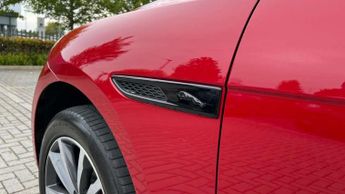 Jaguar F-Pace 2.0 D200 R-Dynamic SE 5dr Auto AWD