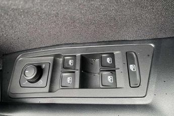 Volkswagen T-Roc 1.5 TSI Life 5dr DSG