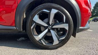Nissan Juke 1.0 DiG-T Tekna 5dr DCT