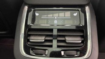 Volvo XC60 2.0 B5P Ultra Dark 5dr AWD Geartronic