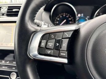 Jaguar F-Pace 2.0d R-Sport 5dr Auto AWD