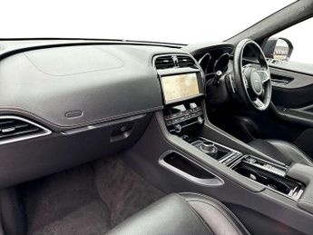 Jaguar F-Pace 2.0d R-Sport 5dr Auto AWD