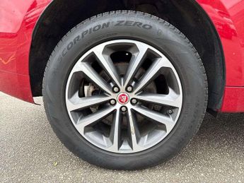 Jaguar F-Pace 2.0d R-Sport 5dr Auto AWD