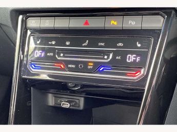 Volkswagen T-Roc 1.5 TSI R-Line 5dr DSG